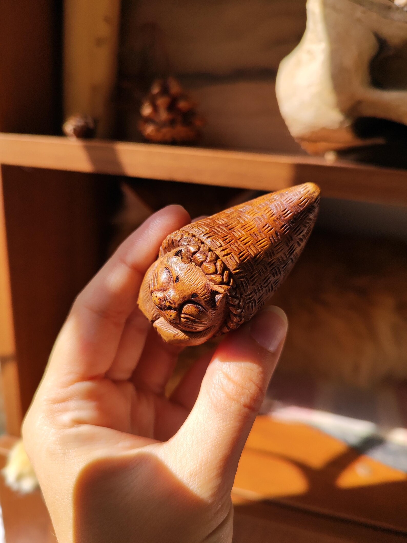 Cornucopia cat figurine